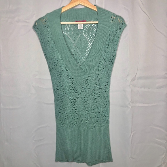 Demanding Tops - DEMANDING Sleeveless Top, Sz S